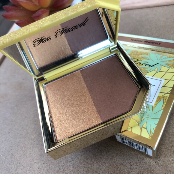 Too Faced Pineapple Paradise Bronzer & Highlighter - Picture 2 of 12